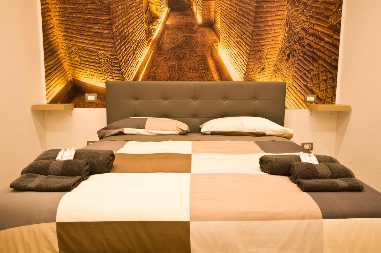 Suite Napoli Sotterranea Con Vasca Idromassaggio 외부 사진