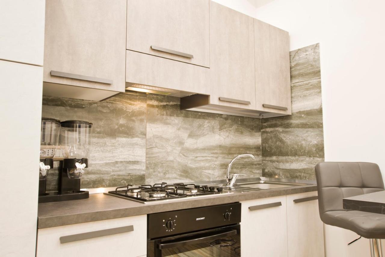 Suite Napoli Sotterranea Con Vasca Idromassaggio 외부 사진