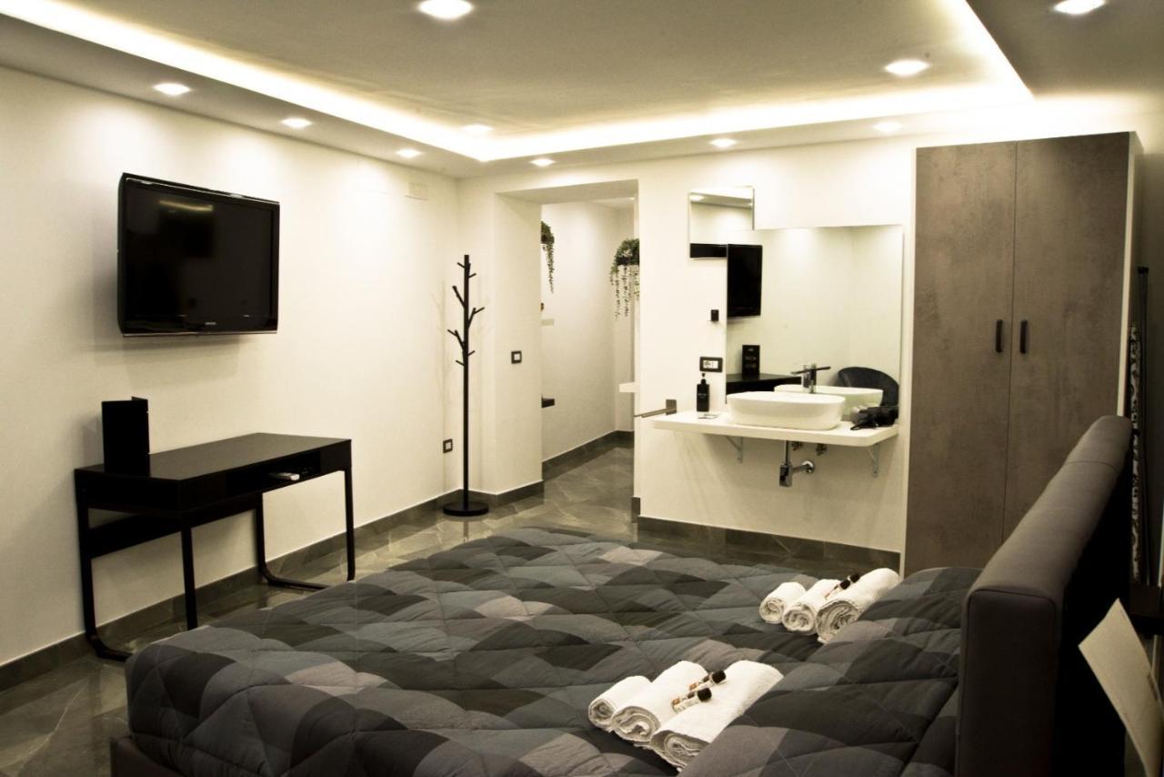 Suite Napoli Sotterranea Con Vasca Idromassaggio 외부 사진