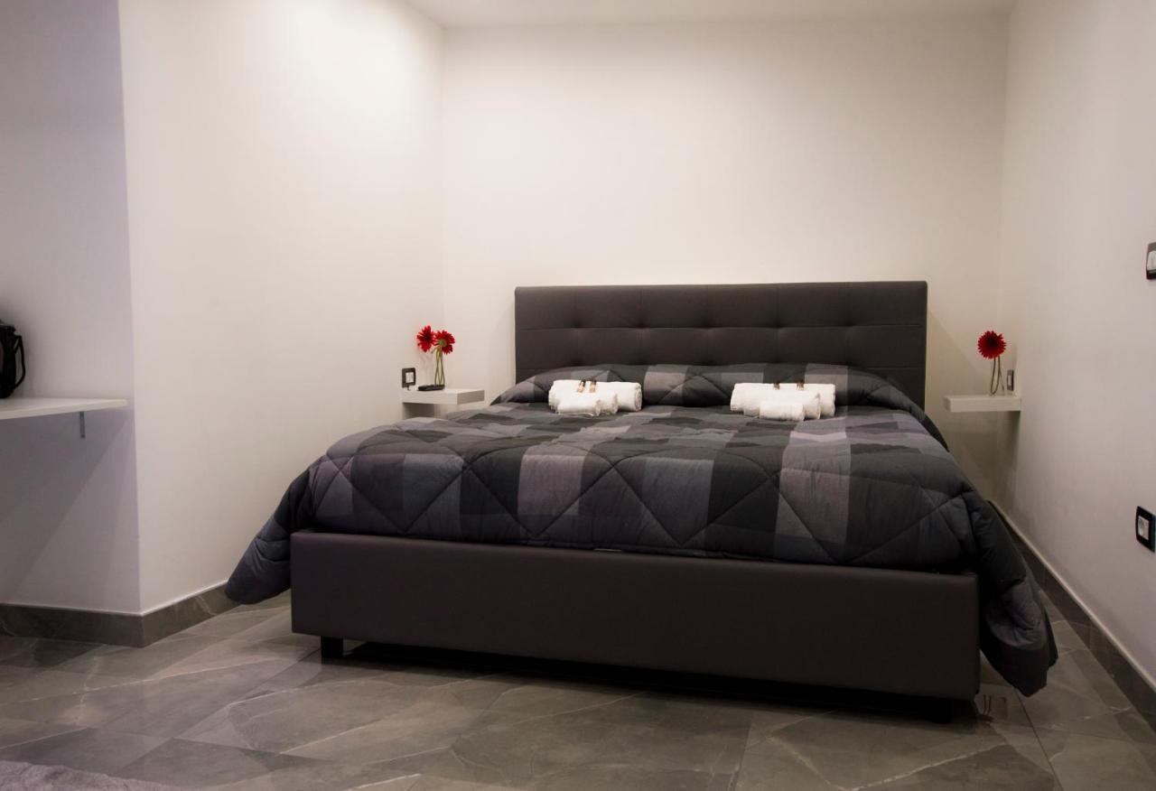 Suite Napoli Sotterranea Con Vasca Idromassaggio 외부 사진
