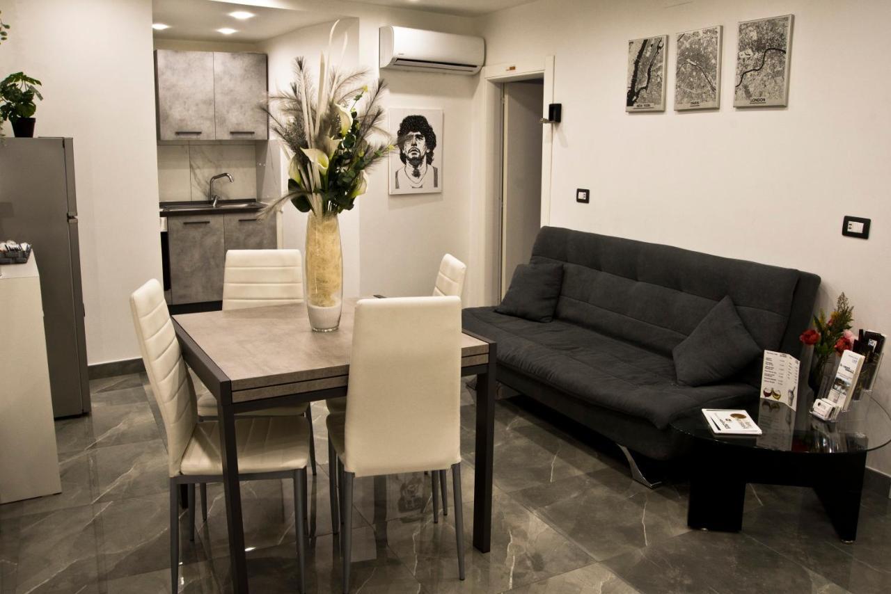 Suite Napoli Sotterranea Con Vasca Idromassaggio 외부 사진